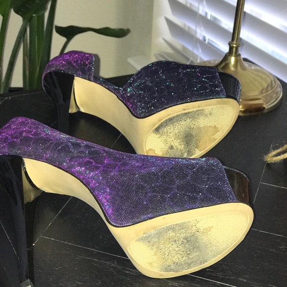 Chinese Laundry ‘Bright Lites’ Platform Pump - Picture 5 of 5